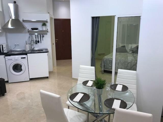 Apartament Benalmadena Puerto Marinaアパートメント エクステリア 写真